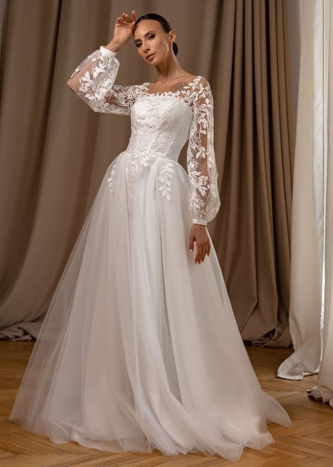 Свадебное платье с кружевом-веточки с пышными рукавами