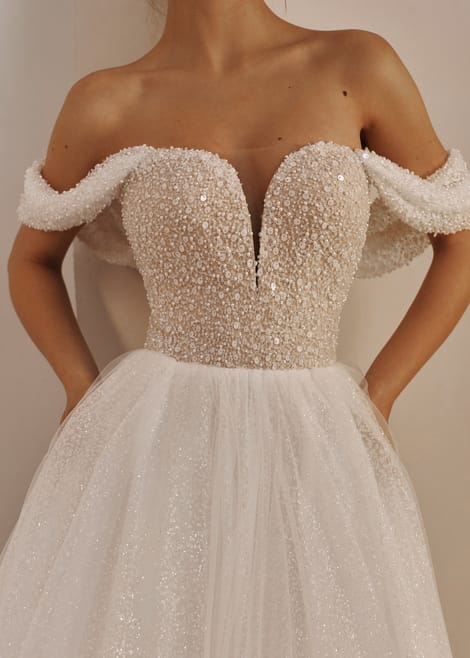Свадебное платье с корсетом из бисера