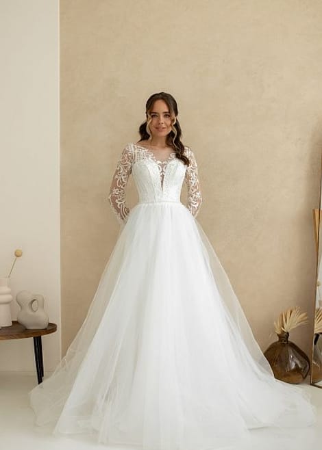 свадебное платье с кружевным корсетом и мерцающей юбкой