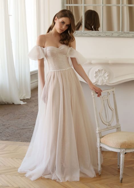 Бестящее свадебное платье с бюстье
