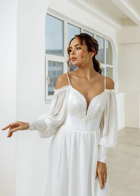 Греческое свадебное платье из легкой ткани